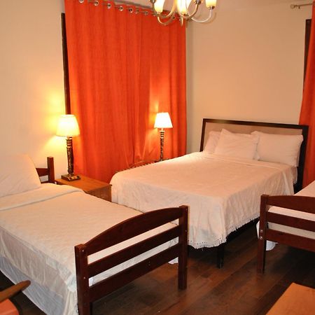 Family Guest House Newark Esterno foto