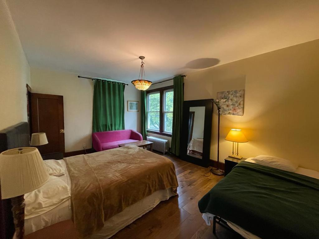 Family Guest House Newark Esterno foto